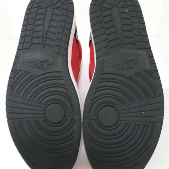 Jordan Fadeaway's Reds

SOLD OUT - Picture 5 of 5